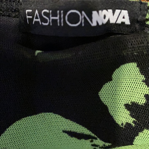 FASHIONNOVA Mini Dress EUC - Picture 3 of 4